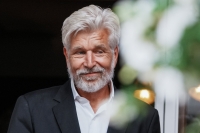 Karl Ove Knausgård skal bokbades i Nidarosdomen i november, i etterkant av slippet på femte bok i «Morgenstjerne-» serien.