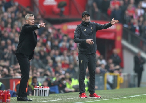 Ole Gunnar Solskjær ledet et skaderammet Manchester United til 0-0 hjemme mot Liverpool. Her er han med Jürgen Klopp på sidelinjen. 