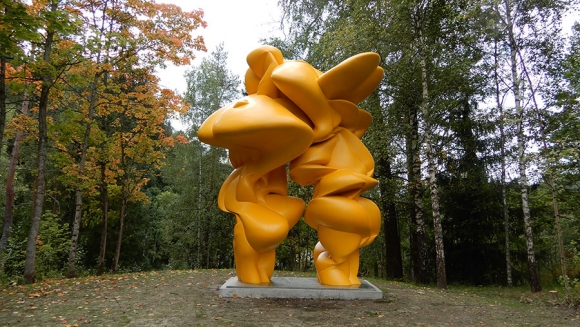 Skulptur av Tony Cragg: Castor &amp; Pollux