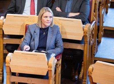 Justisminister Sylvi Listhaug (Frp) ga en uforbeholden unnskyldning i Stortinget etter Facebook-innlegget der hun skrev at Arbeiderpartiet setter terroristenes rettigheter foran nasjonens sikkerhet. 