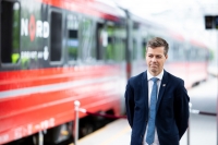 Samferdselsminister Knut Arild Hareide (KrF) kan skryte av en rekordsatsing på jernbane i statsbudsjettet for 2021 som ble lagt fram onsdag. 