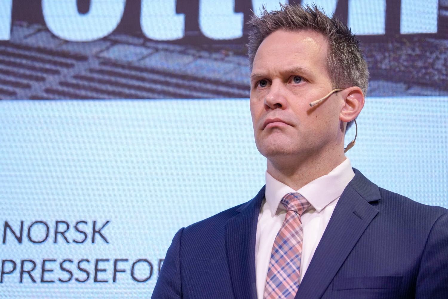 Statsadvokat Sturla Henriksbø under et seminar om Høiby-saken i Pressens hus i Oslo tirsdag.