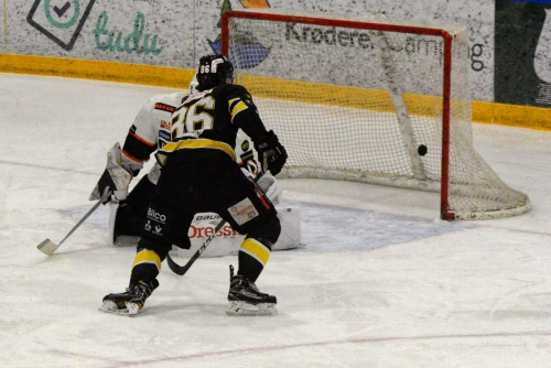 86 Eivind Eiken Andresen utligner til 1-1 for hjemmelaget