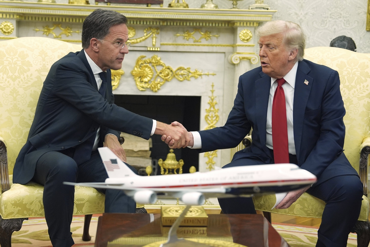 USA og Nato har inngått avtale om å sende våpen til Ukraina