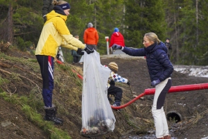 Over 31 000 barn ryddet Østlandet – droppet salgsdugnad