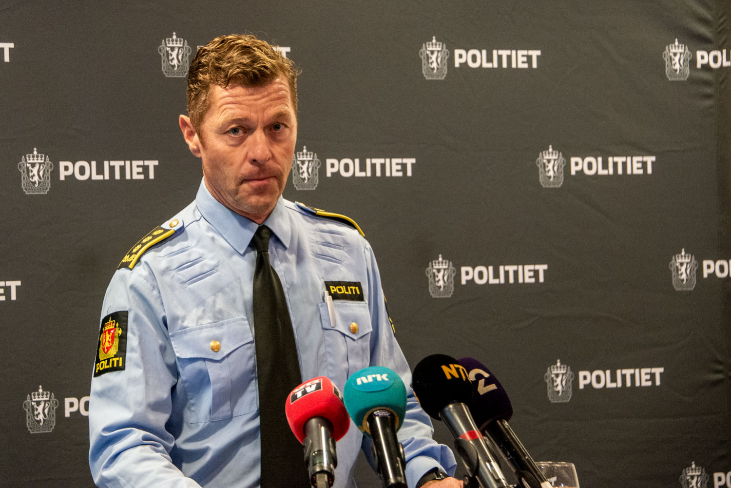 Politiadvokat Odd Skei Kostveit informerte onsdag om pågripelsen av en 30 år gammel mann i forbindelse med etterforskningen av drapet på Jonas Aarseth Henriksen. 
