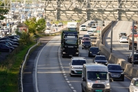 Kollektivfeltet er igjen forbeholdt kollektivtrafikk på E18 i Bærum.