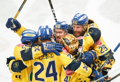 Storhamar kunne juble for seier i toppkampen mot Vålerenga og holdt liv i spenningen om hvem som blir serievinner i ishockey. 