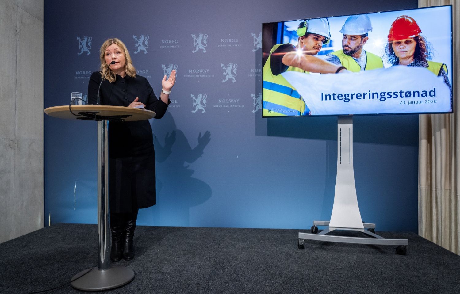 Arbeids- og inkluderingsminister Kjersti Stenseng kunngjorde den store omleggingen fredag.