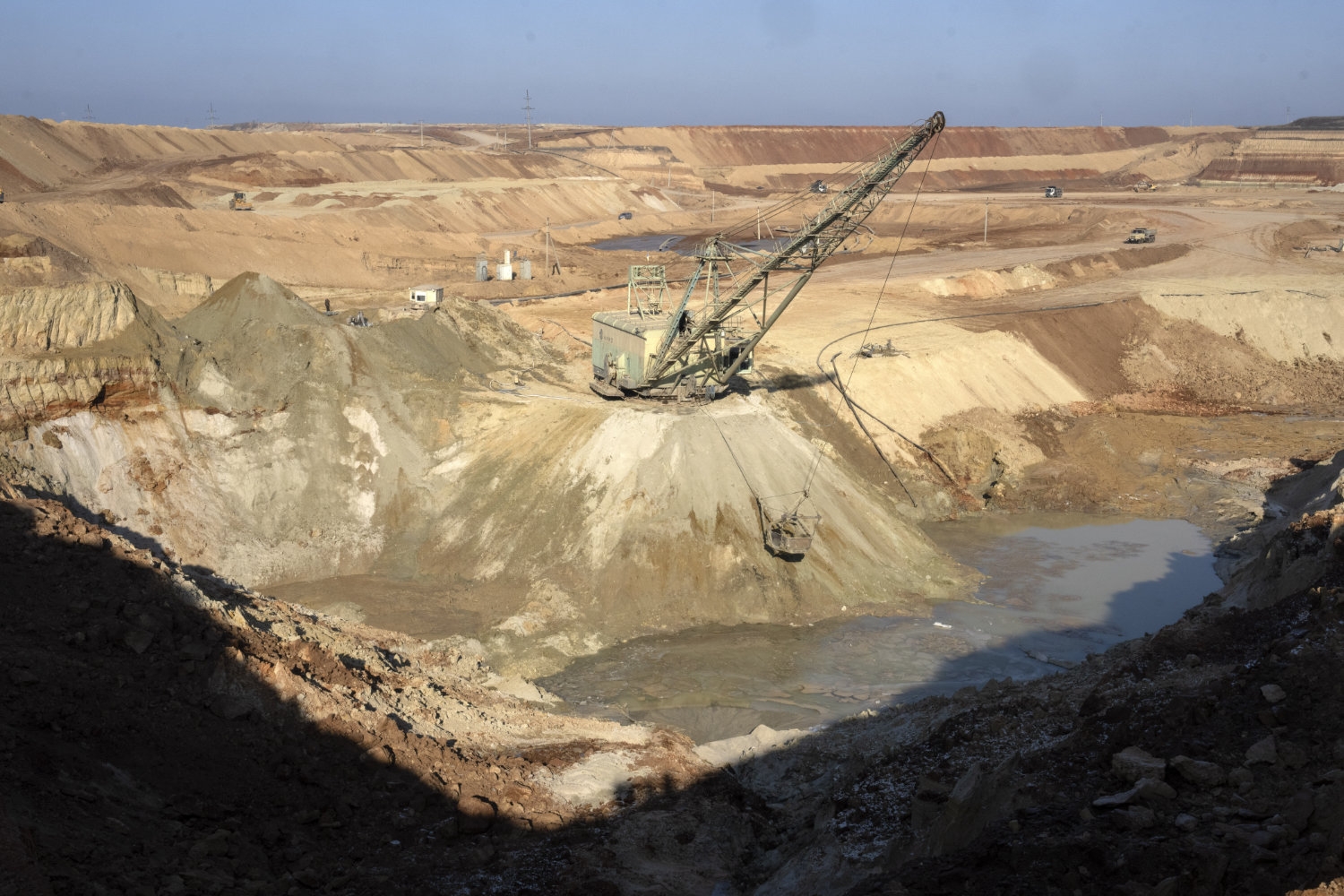 Ukraina og USA er enige om en avtale som sikrer amerikanerne førsterett til nye avtaler om utvinning av mineraler og andre naturressurser i Ukraina. Bildet er fra en ilmenitt-gruve i Kirovohrad-regionen i Ukraina. 